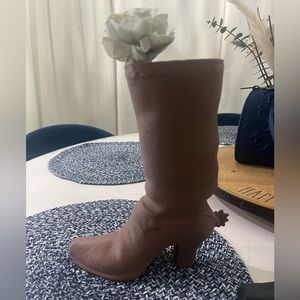 Brown cowboy boot flower vase